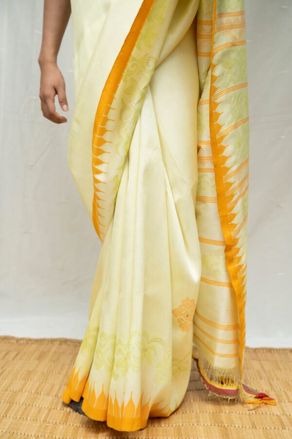 Artisanal Handwoven Mulberry Silk Saree – Soft, Lustrous, Ethereal - Image 4